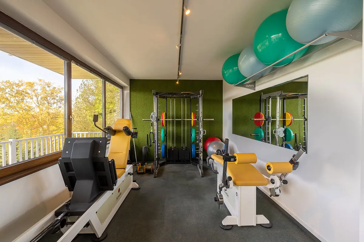 Movy Healtclub Sportgeräte mit vielen verschiedenen Sportgeräten